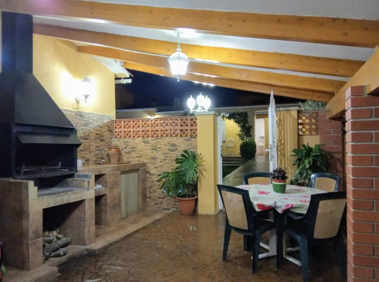 Chalet Vacacional Con Piscina Privada Y Barbacoa Tarragona Zewnętrze zdjęcie