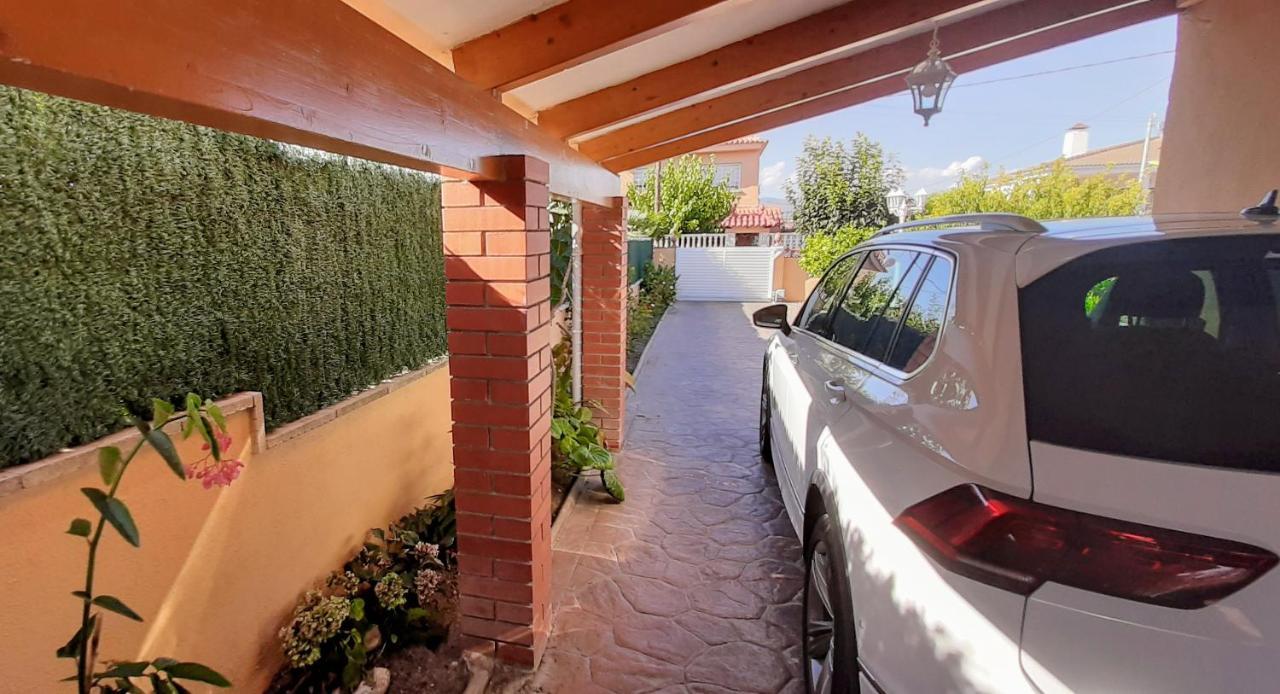 Chalet Vacacional Con Piscina Privada Y Barbacoa Tarragona Zewnętrze zdjęcie
