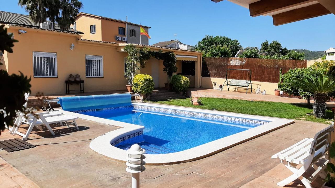 Chalet Vacacional Con Piscina Privada Y Barbacoa Tarragona Zewnętrze zdjęcie