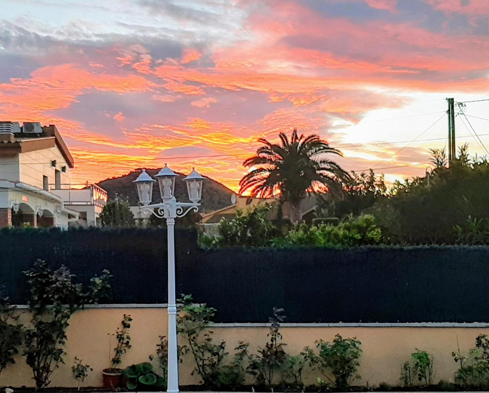 Chalet Vacacional Con Piscina Privada Y Barbacoa Tarragona Zewnętrze zdjęcie